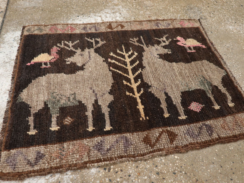 Vintage Turkish Anatolian Pictorial Rug, No.33451 - Gsblank