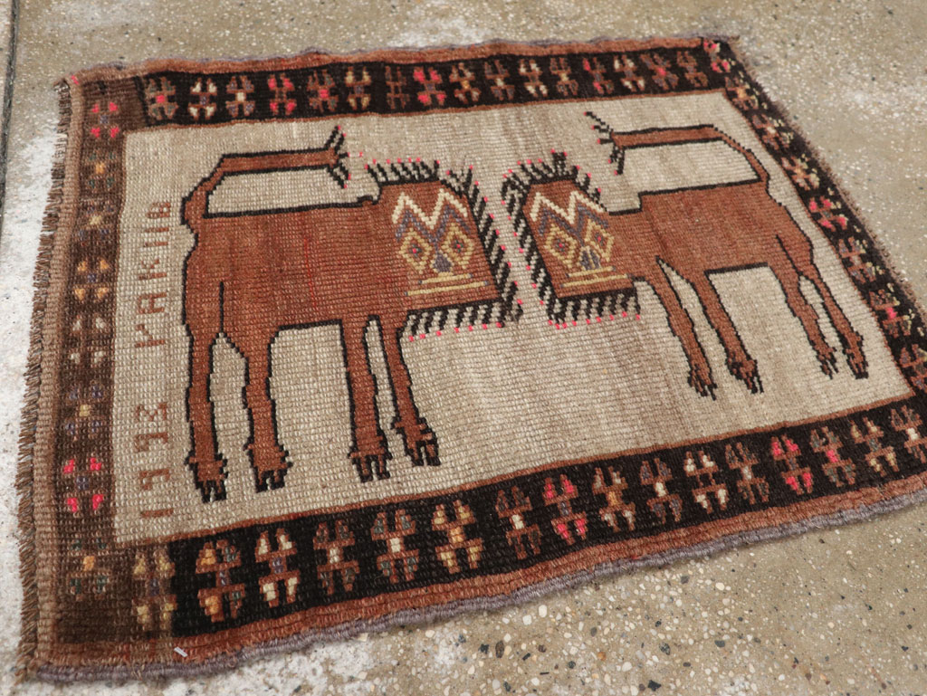 Vintage Turkish Anatolian Pictorial Rug, No.33453 - Gsblank