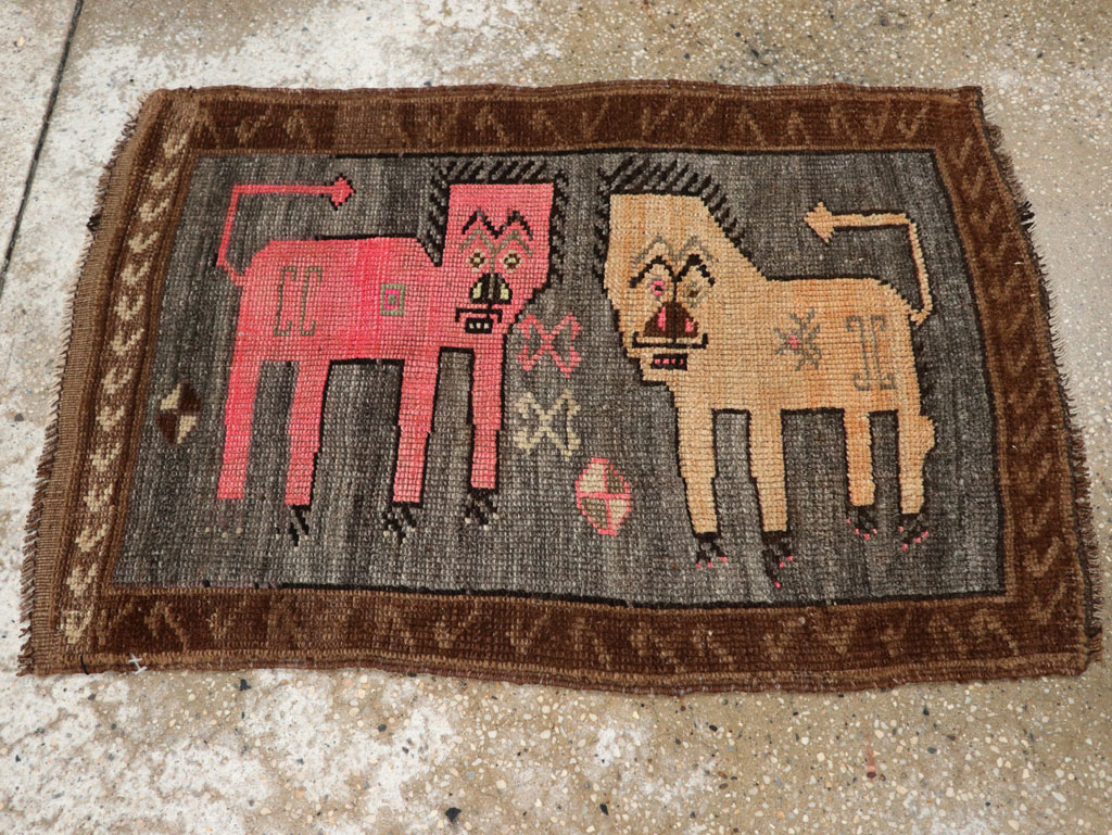 Vintage Turkish Anatolian Pictorial Rug, No.33454 - Gsblank