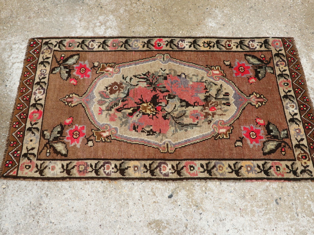 Vintage Turkish Anatolian Throw Rug, No.33456 - Gsblank