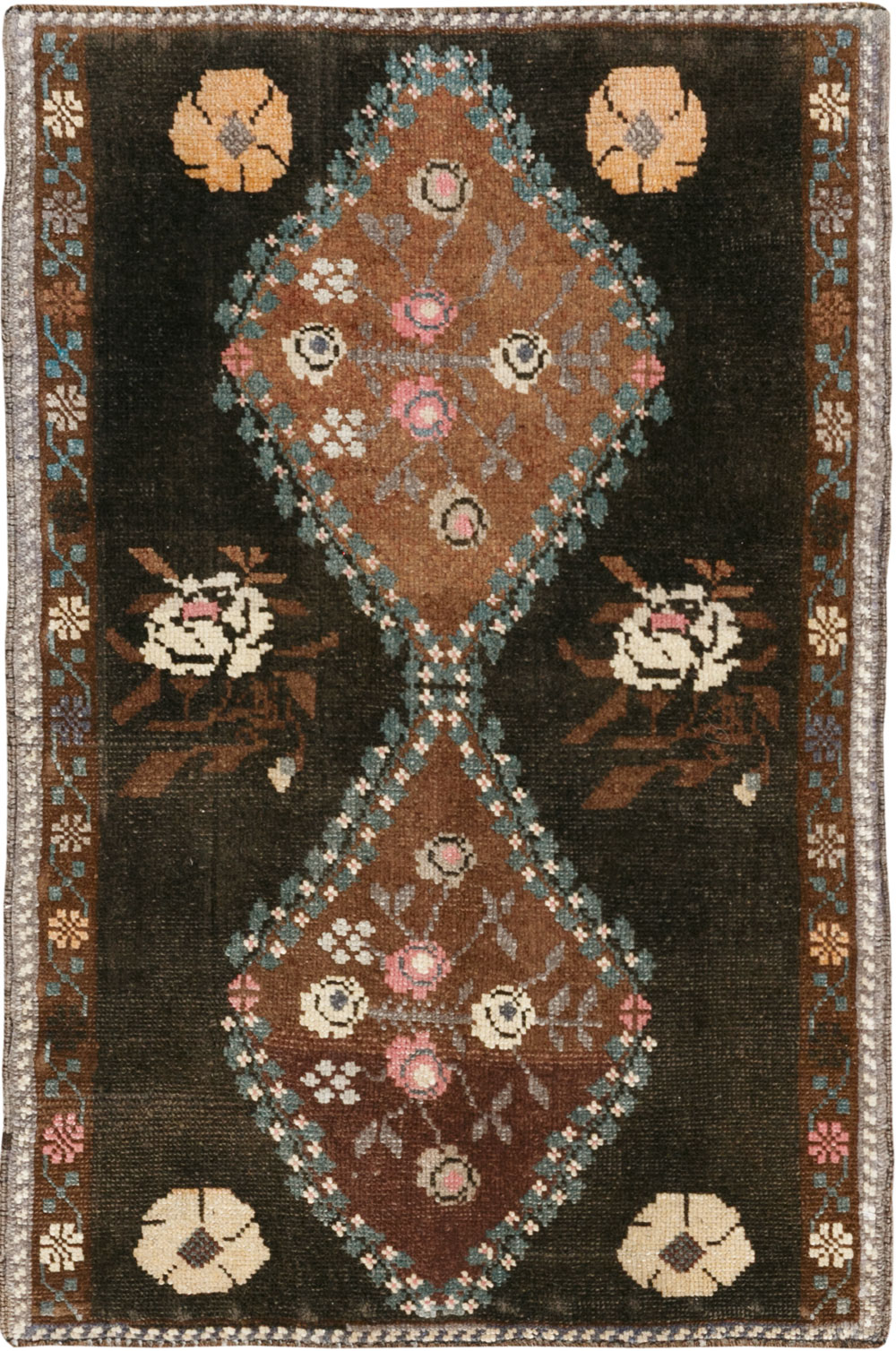 Vintage Turkish Anatolian Throw Rug, No.33457 - Gsblank