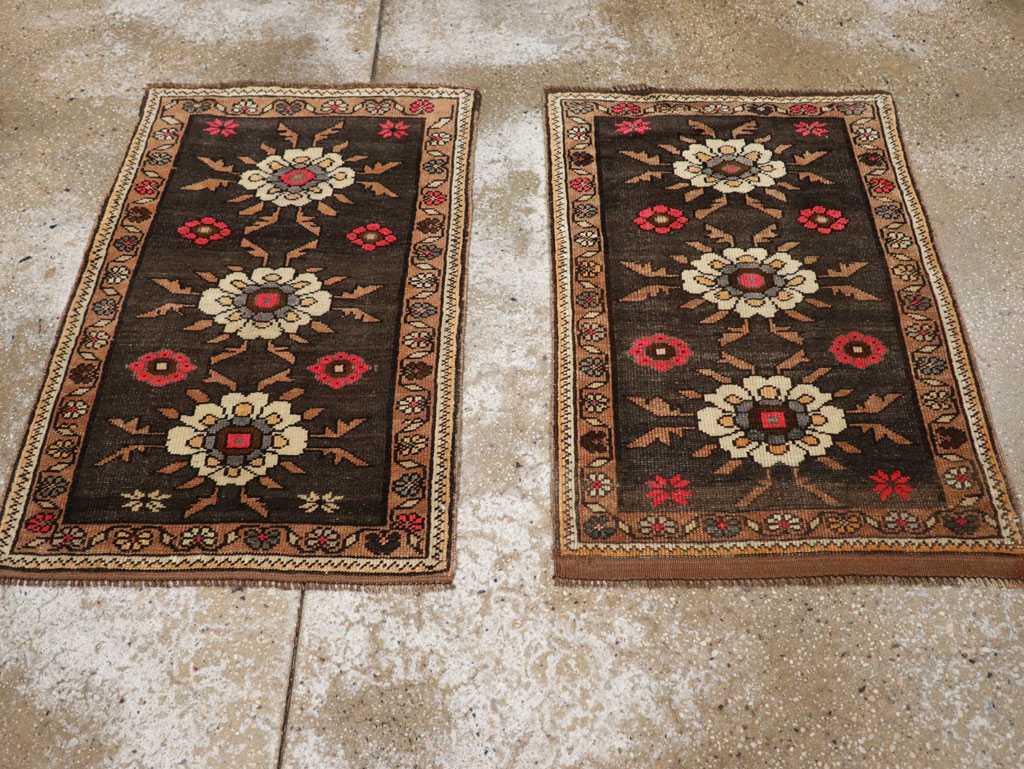 Vintage Turkish Anatolian Throw Rug  (Pair: 1 of 2), No.33458 - Gsblank