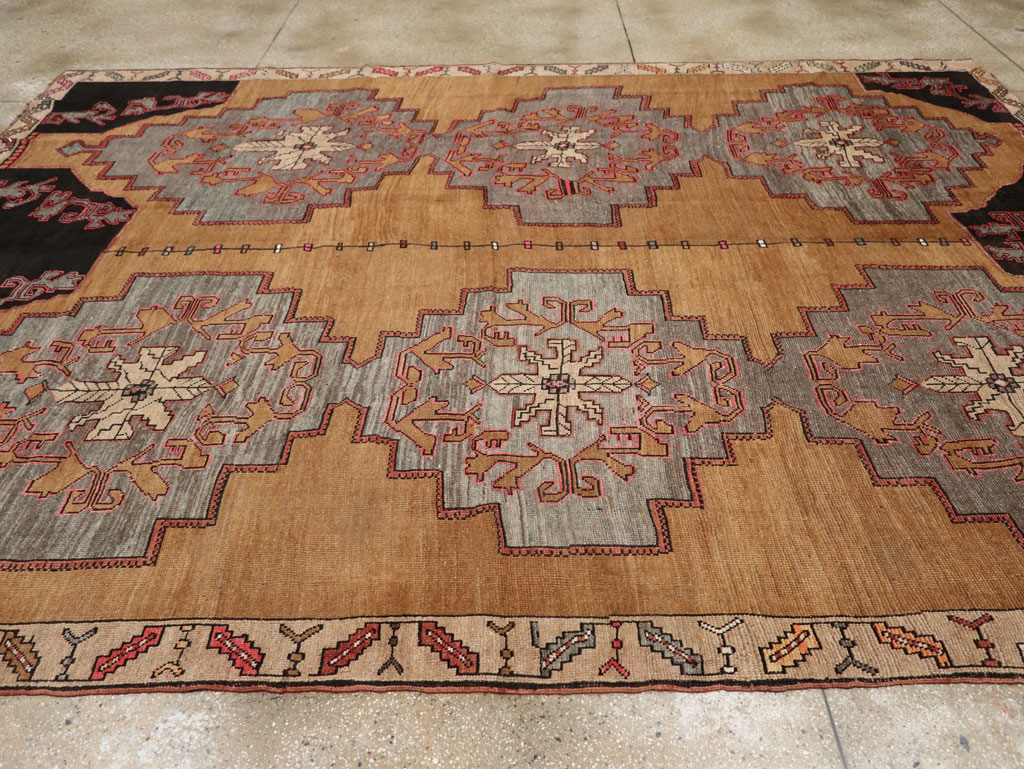 Vintage Turkish Anatolian Room Size Carpet, No.33462 - Gsblank