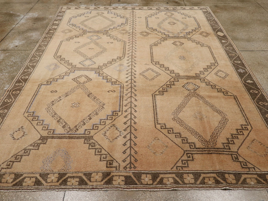 Vintage Turkish Anatolian Room Size Carpet, No.33464 - Gsblank