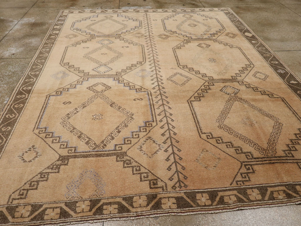 Vintage Turkish Anatolian Room Size Carpet, No.33464 - Gsblank