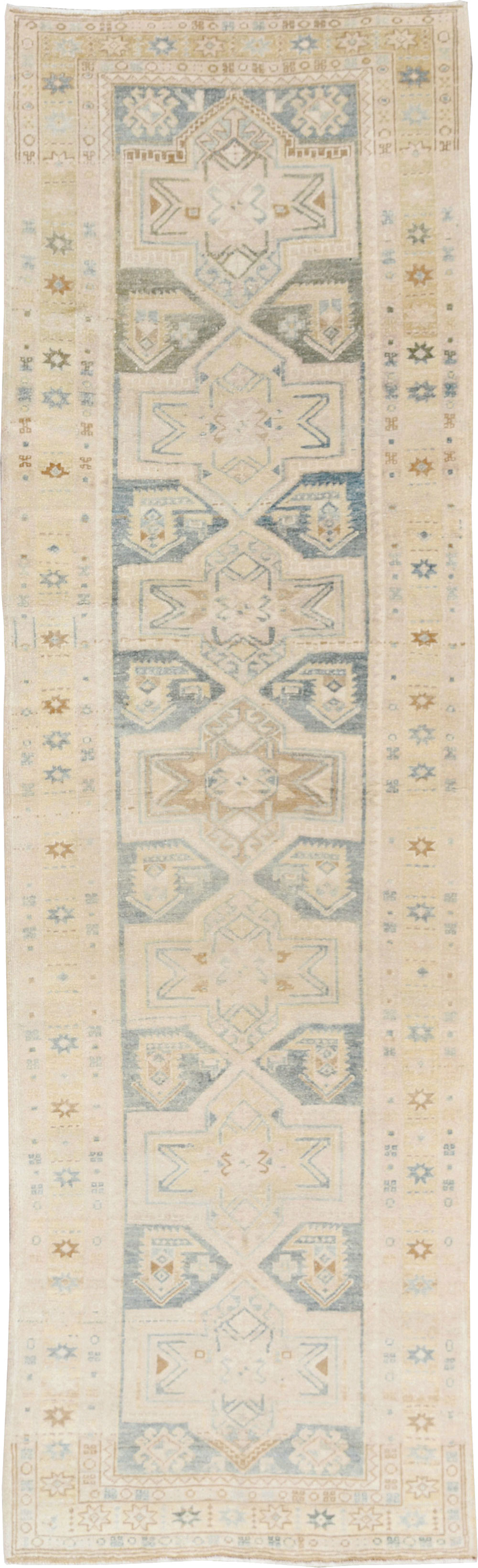Vintage Persian Heriz Runner, No.33471 - Gsblank