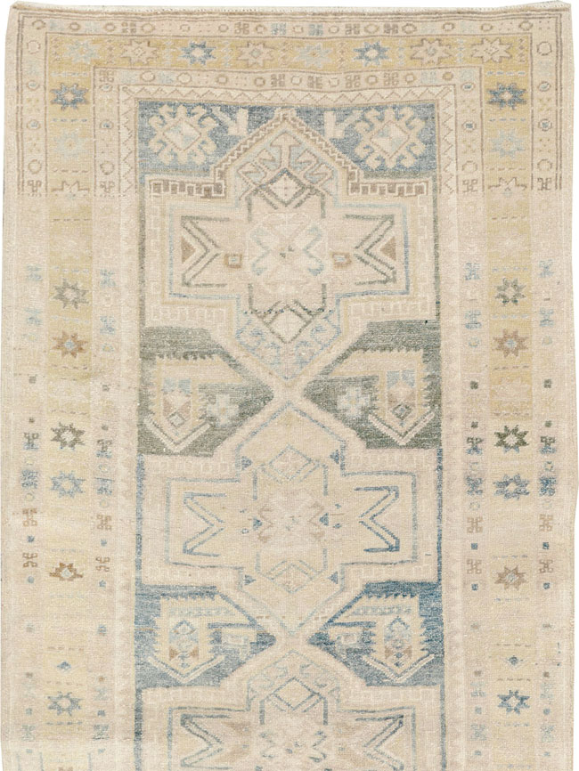 Vintage Persian Heriz Runner, No.33471 - Gsblank