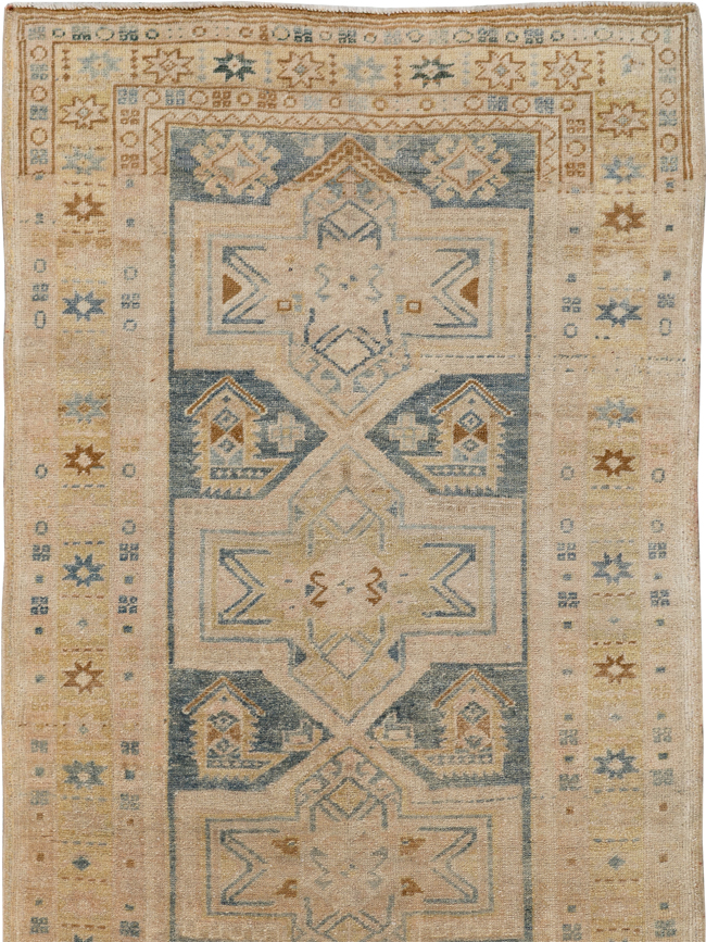 Vintage Persian Heriz Runner, No.33471 - Gsblank