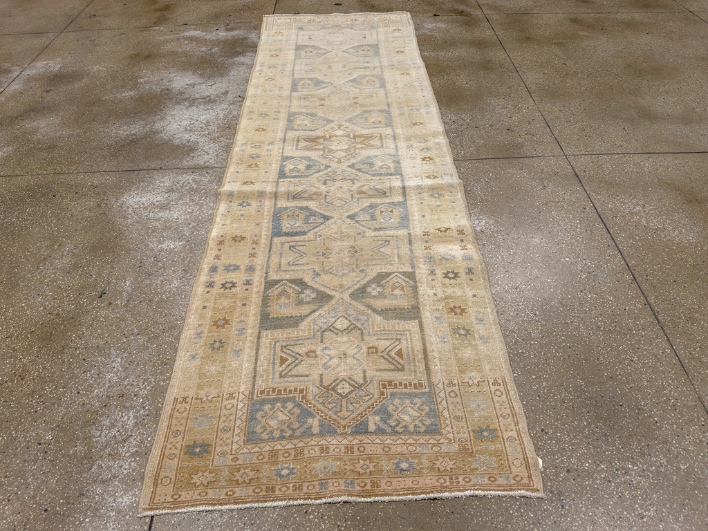 Vintage Persian Heriz Runner, No.33471 - Gsblank