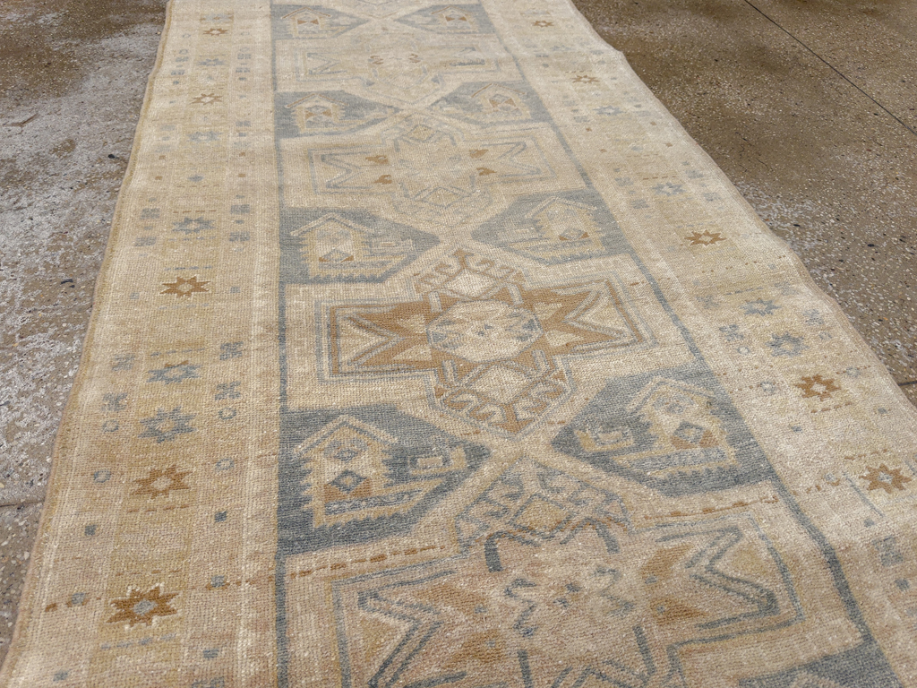 Vintage Persian Heriz Runner, No.33471 - Gsblank
