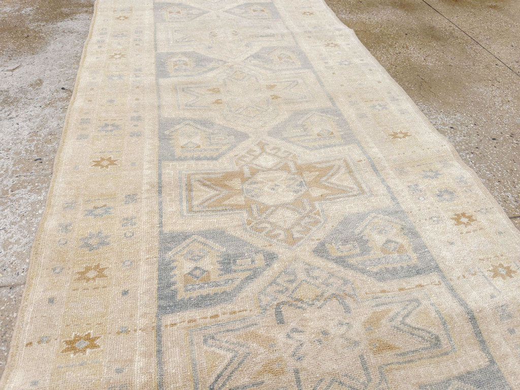 Vintage Persian Heriz Runner, No.33471 - Gsblank