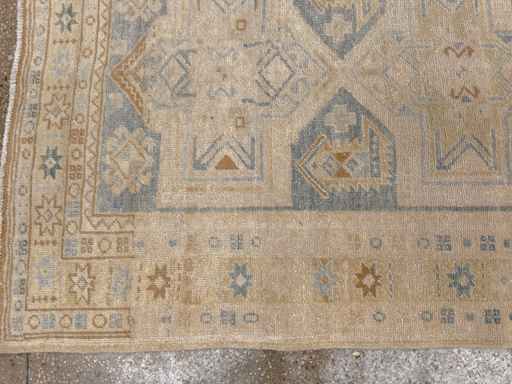 Vintage Persian Heriz Runner, No.33471 - Gsblank