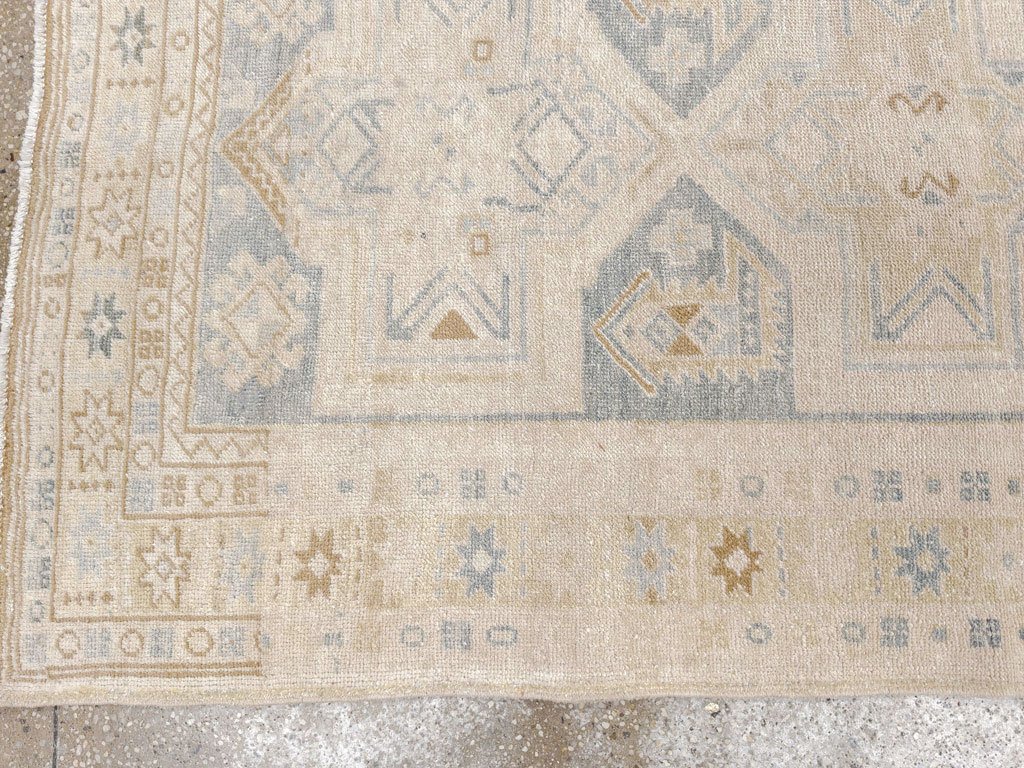 Vintage Persian Heriz Runner, No.33471 - Gsblank