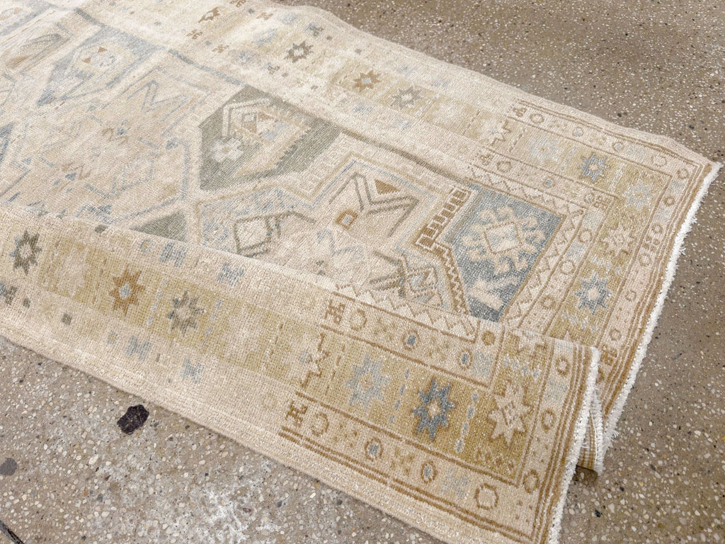 Vintage Persian Heriz Runner, No.33471 - Gsblank