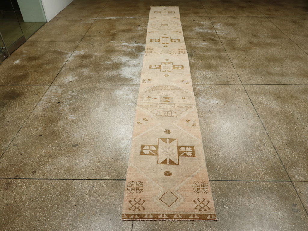 Vintage Turkish Anatolian Long Runner, No.33475 - Gsblank