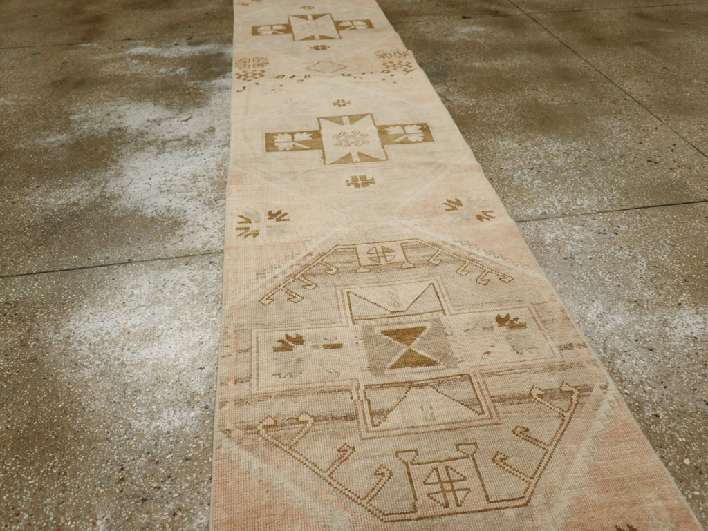 Vintage Turkish Anatolian Long Runner, No.33475 - Gsblank