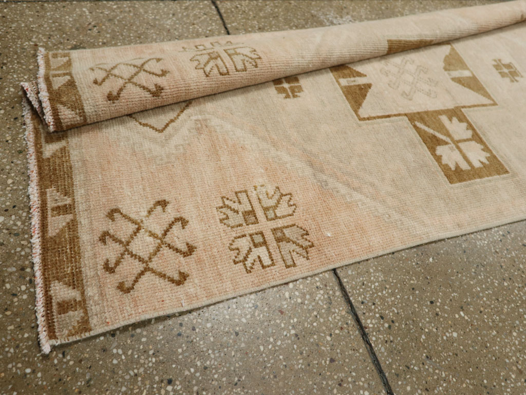 Vintage Turkish Anatolian Long Runner, No.33475 - Gsblank