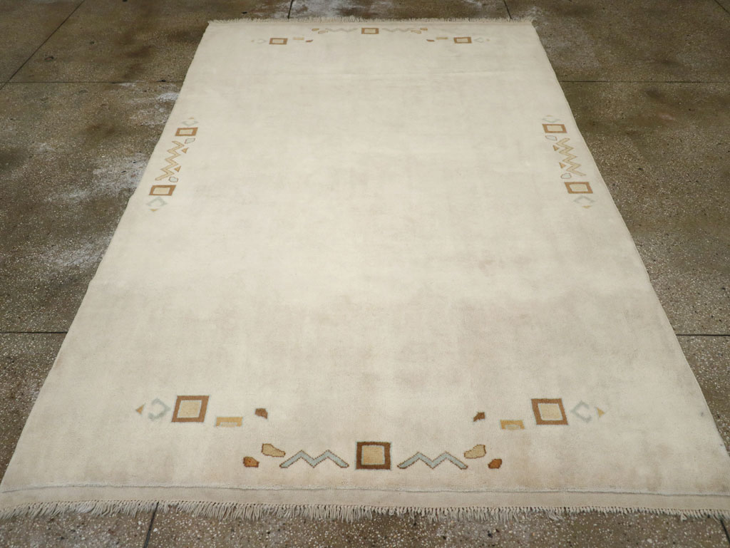 Modern Turkish Accent Rug, No.33482 - Gsblank