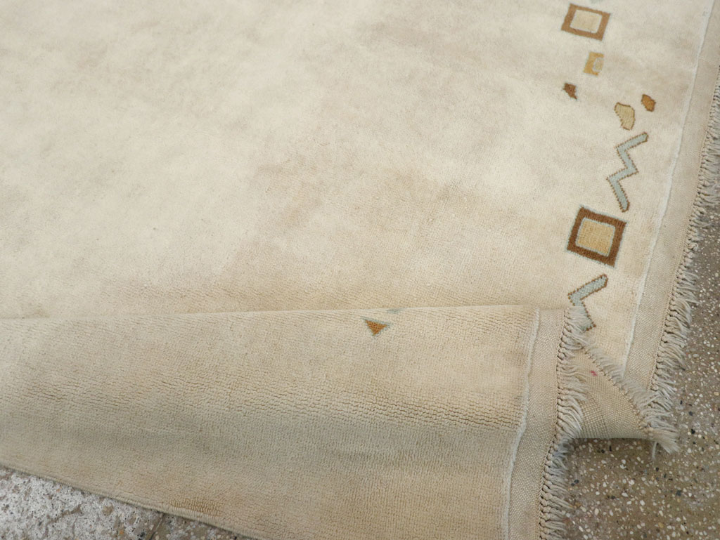 Modern Turkish Accent Rug, No.33482 - Gsblank