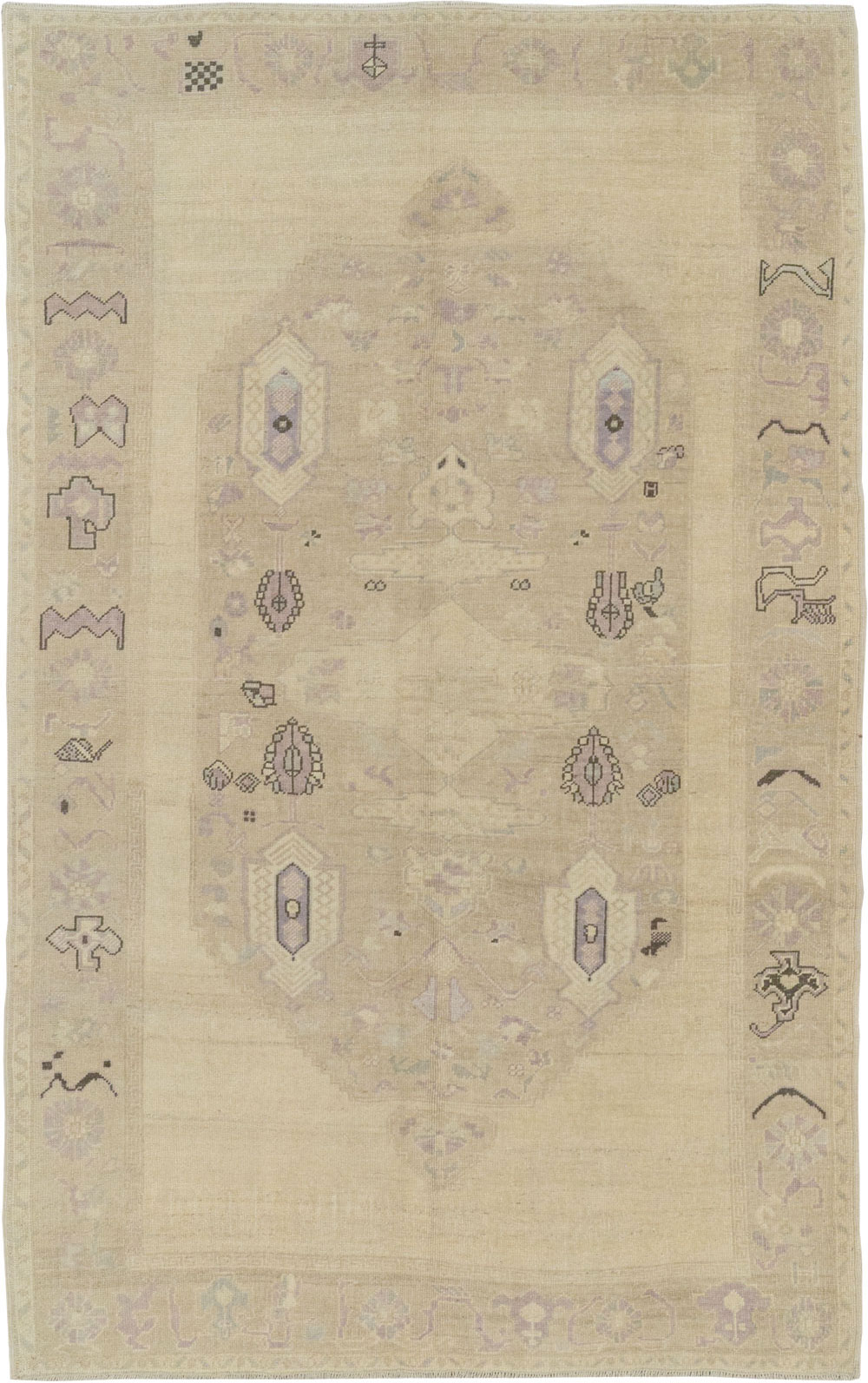 Vintage Turkish Anatolian Accent Rug, No.33483 - Gsblank