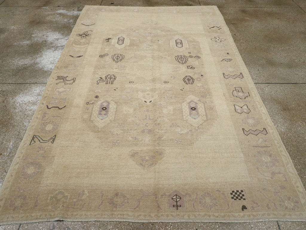 Vintage Turkish Anatolian Accent Rug, No.33483 - Gsblank