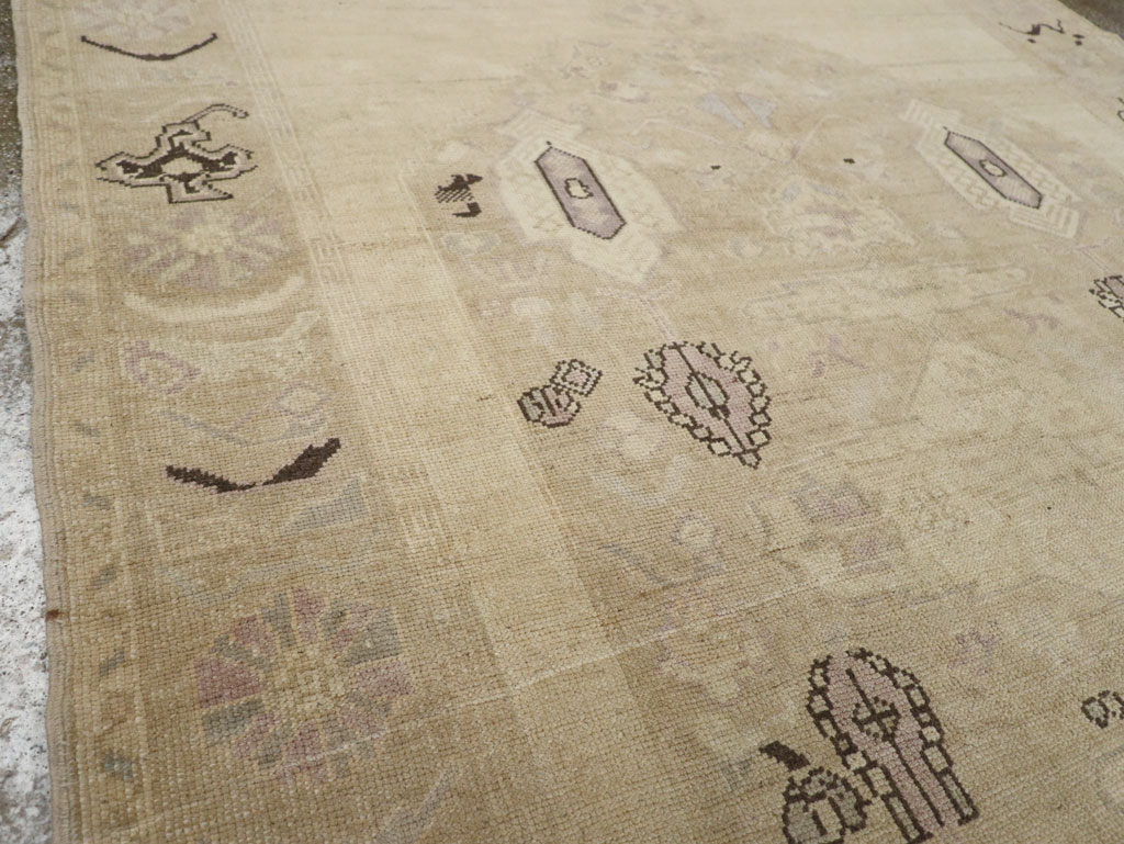 Vintage Turkish Anatolian Accent Rug, No.33483 - Gsblank