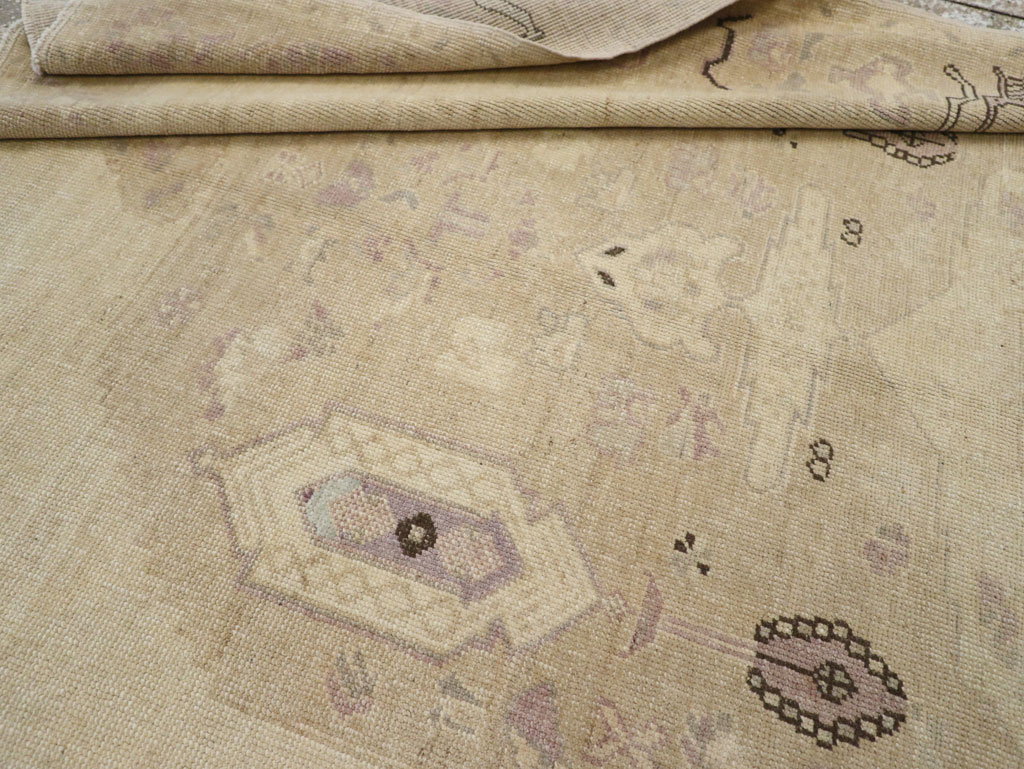 Vintage Turkish Anatolian Accent Rug, No.33483 - Gsblank