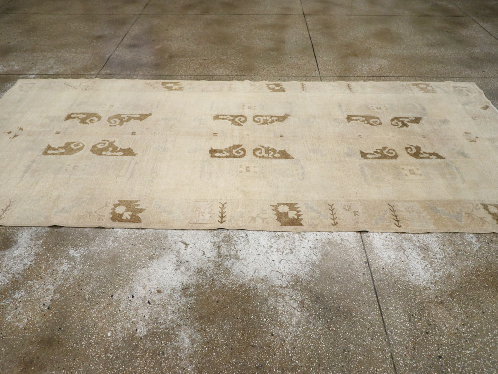 Vintage Turkish Anatolian Gallery Rug, No.33484 - Gsblank