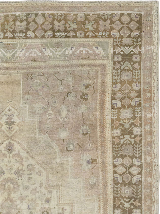 Vintage Turkish Anatolian Gallery Carpet, No.33485 - Gsblank