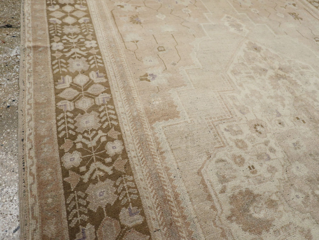 Vintage Turkish Anatolian Gallery Carpet, No.33485 - Gsblank