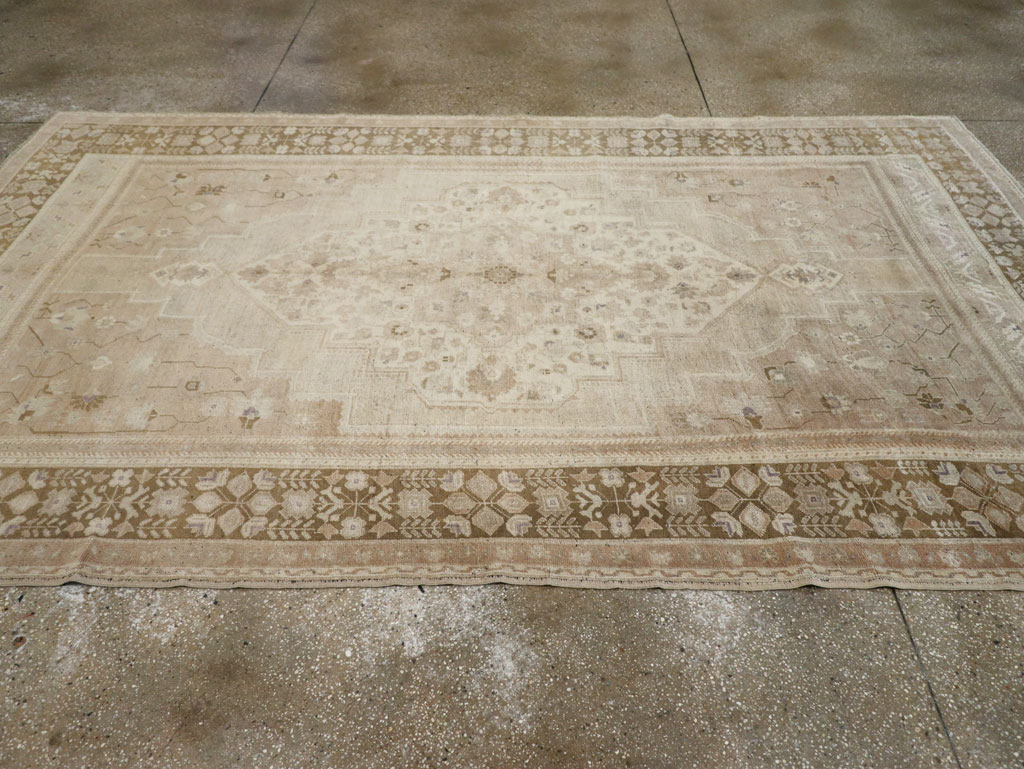 Vintage Turkish Anatolian Gallery Carpet, No.33485 - Gsblank