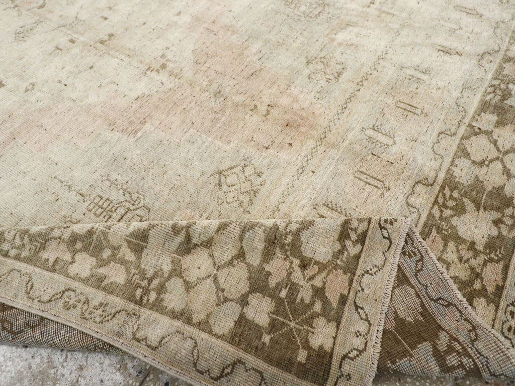 Vintage Turkish Anatolian Accent Rug, No.33487 - Gsblank