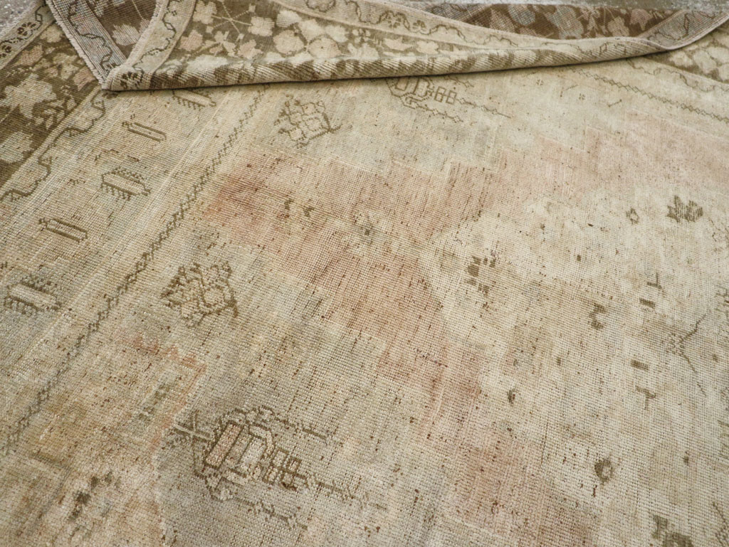 Vintage Turkish Anatolian Accent Rug, No.33487 - Gsblank