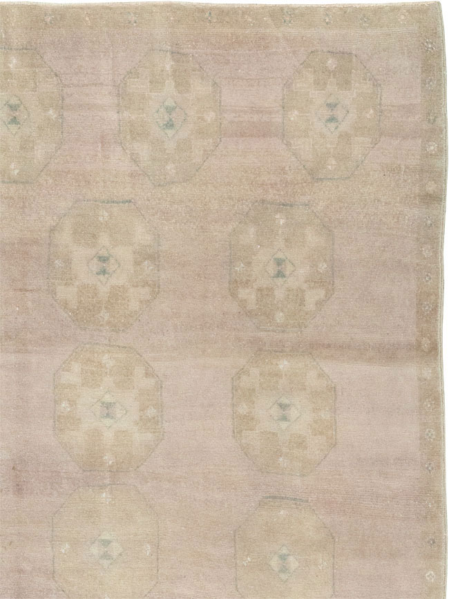 Vintage Turkish Anatolian Accent Rug, No.33489 - Gsblank