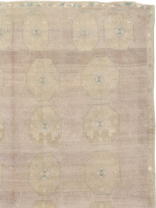 Vintage Turkish Anatolian Accent Rug, No.33489 - Gsblank