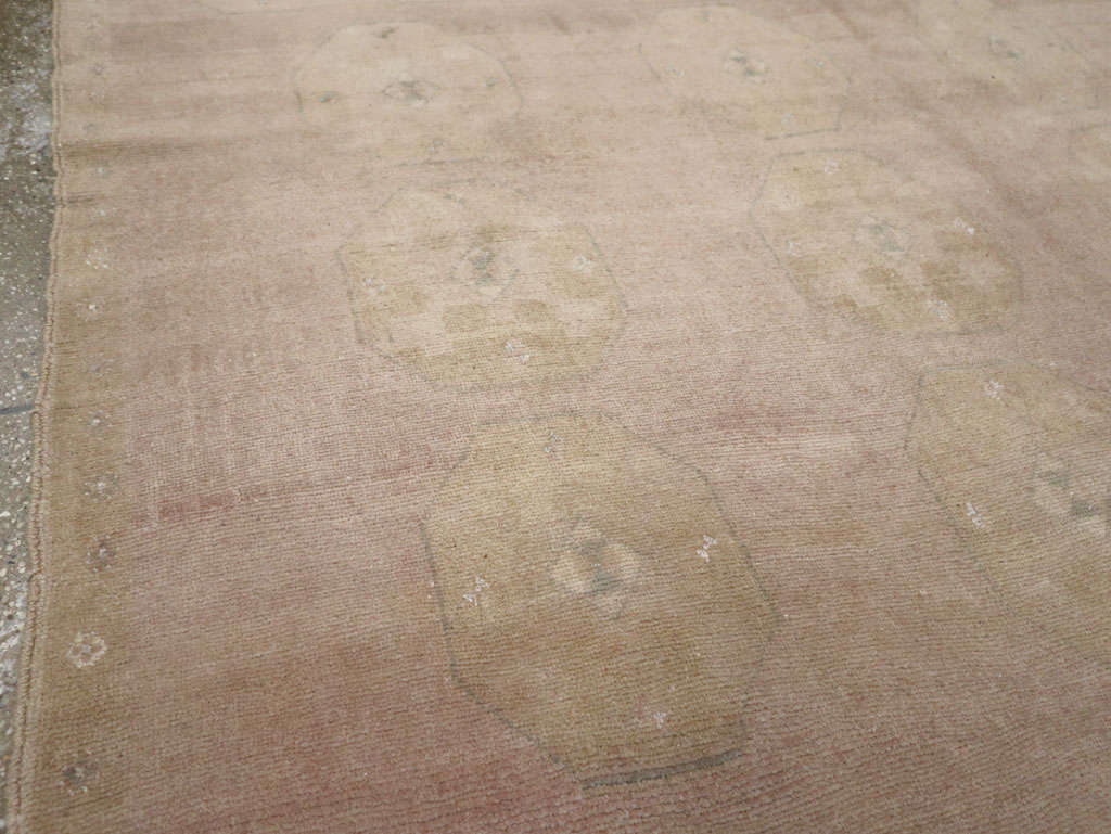 Vintage Turkish Anatolian Accent Rug, No.33489 - Gsblank