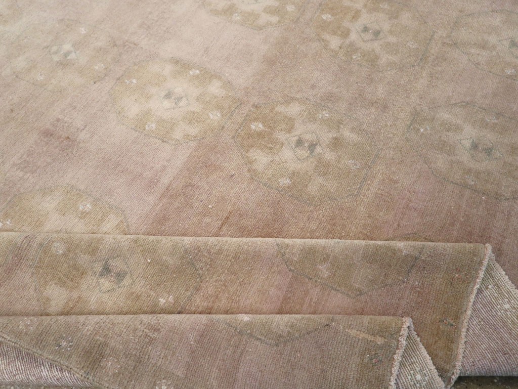 Vintage Turkish Anatolian Accent Rug, No.33489 - Gsblank