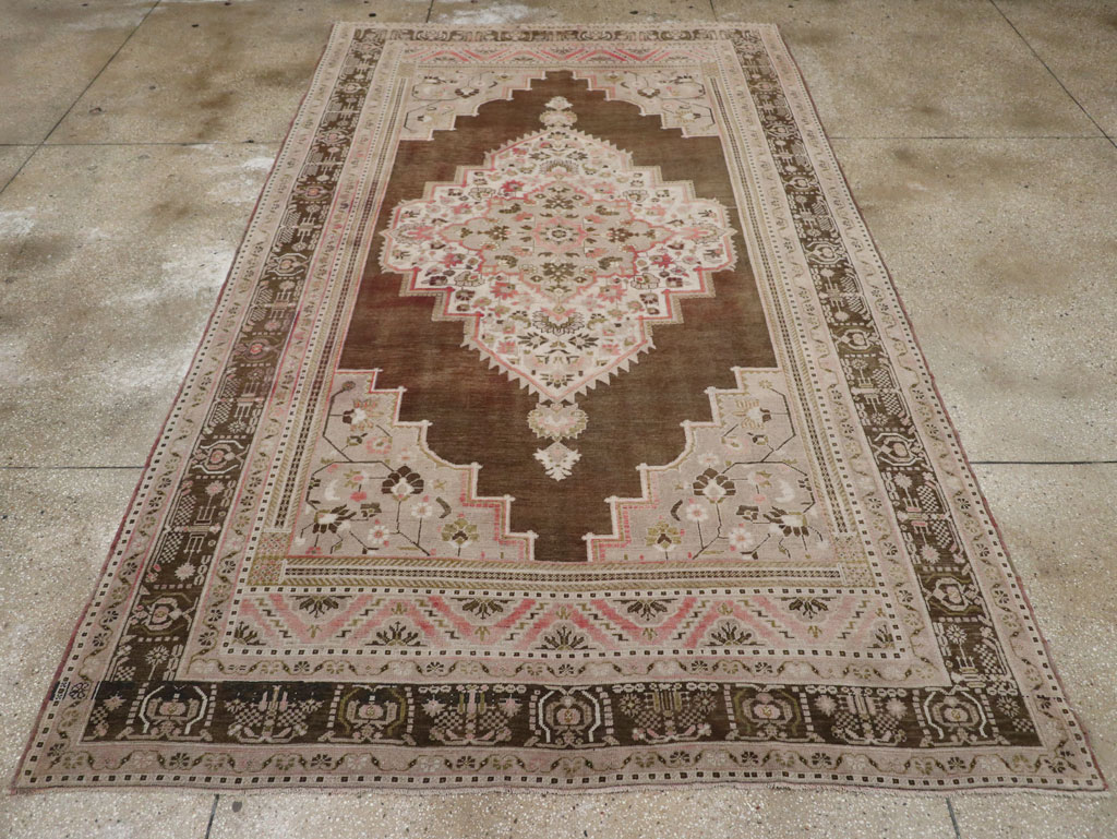 Vintage Turkish Anatolian Gallery Carpet, No.33492 - Gsblank