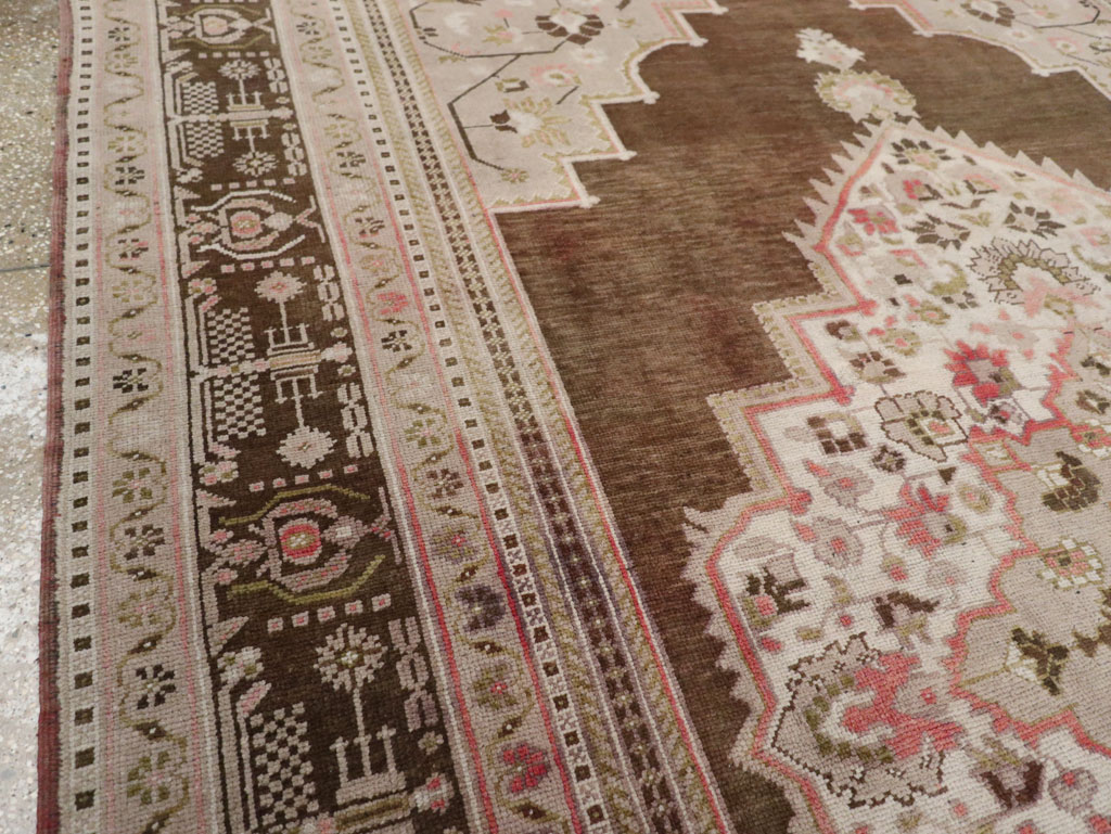 Vintage Turkish Anatolian Gallery Carpet, No.33492 - Gsblank