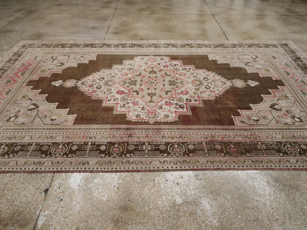 Vintage Turkish Anatolian Gallery Carpet, No.33492 - Gsblank