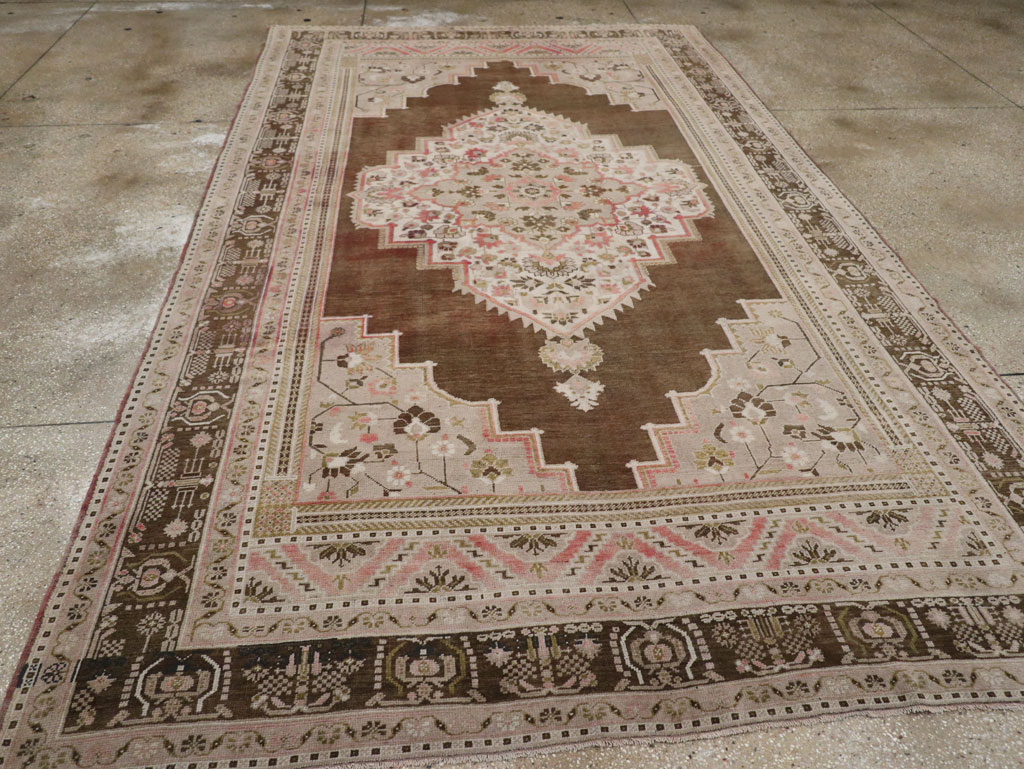 Vintage Turkish Anatolian Gallery Carpet, No.33492 - Gsblank