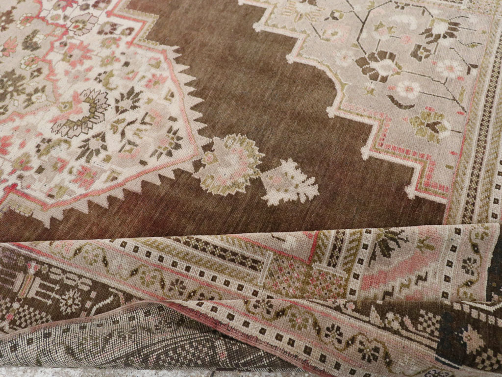 Vintage Turkish Anatolian Gallery Carpet, No.33492 - Gsblank