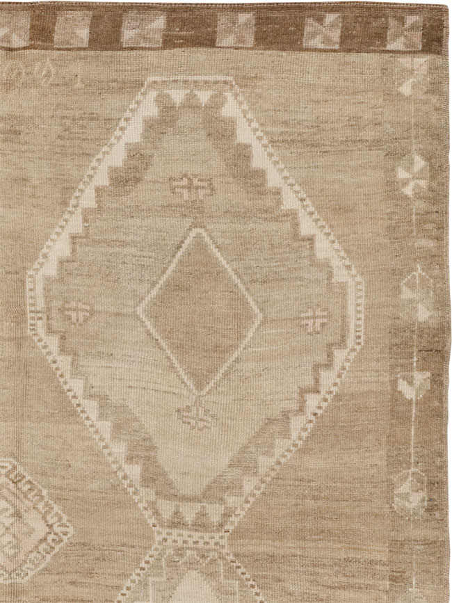 Vintage Turkish Anatolian Gallery Carpet, No.33493 - Gsblank