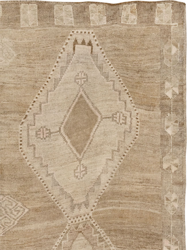 Vintage Turkish Anatolian Gallery Carpet, No.33493 - Gsblank