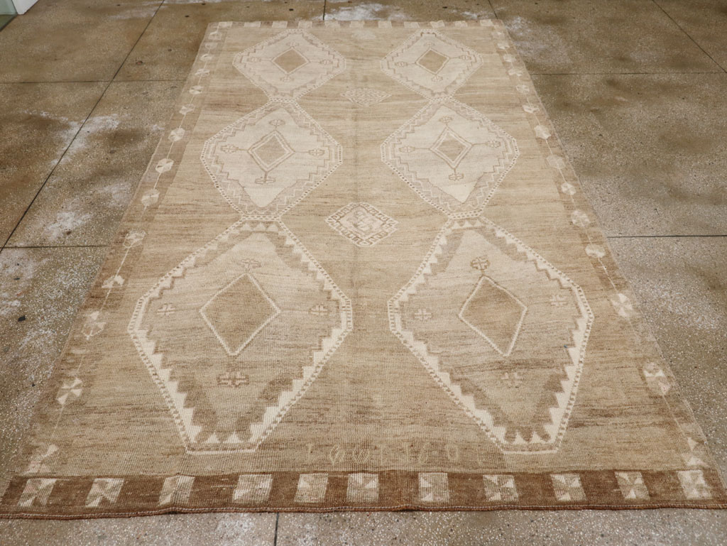 Vintage Turkish Anatolian Gallery Carpet, No.33493 - Gsblank