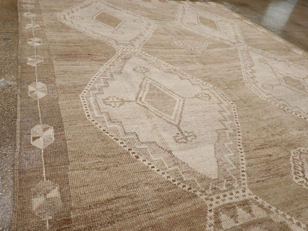 Vintage Turkish Anatolian Gallery Carpet, No.33493 - Gsblank