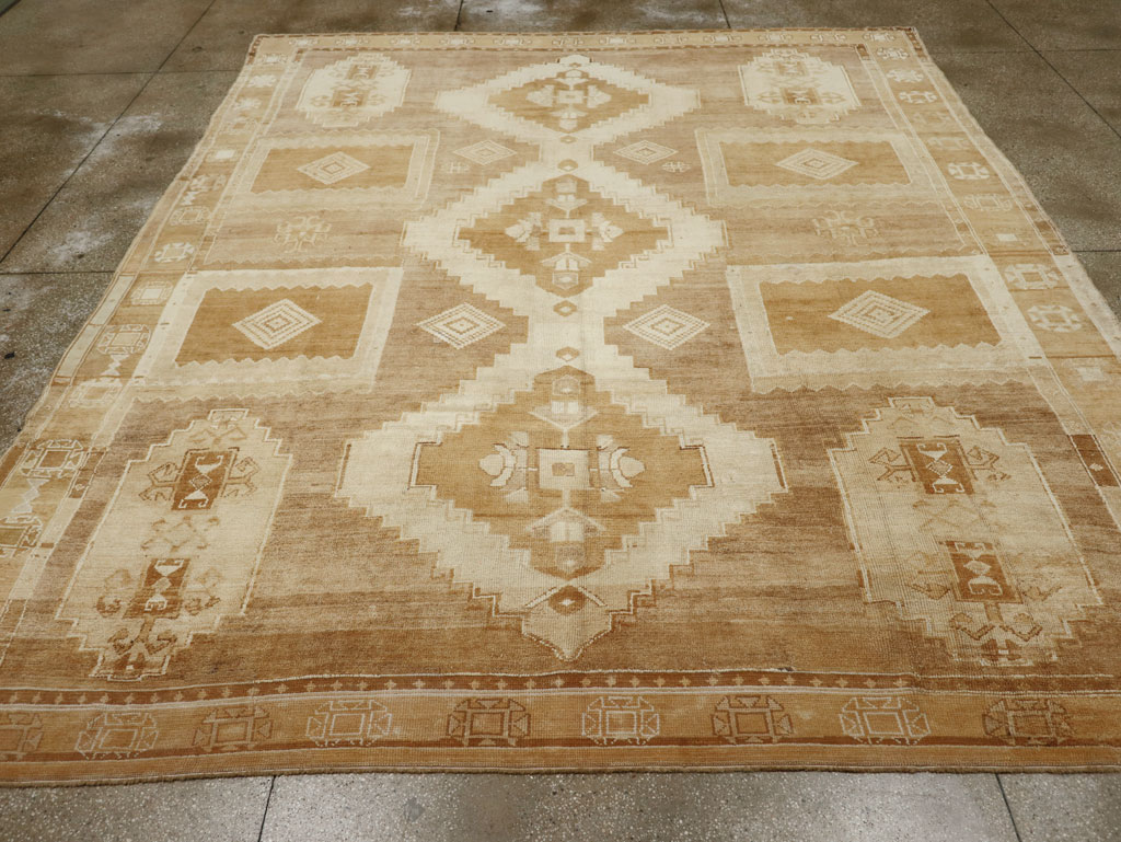 Vintage Turkish Anatolian Room Size Carpet, No.33572 - Gsblank