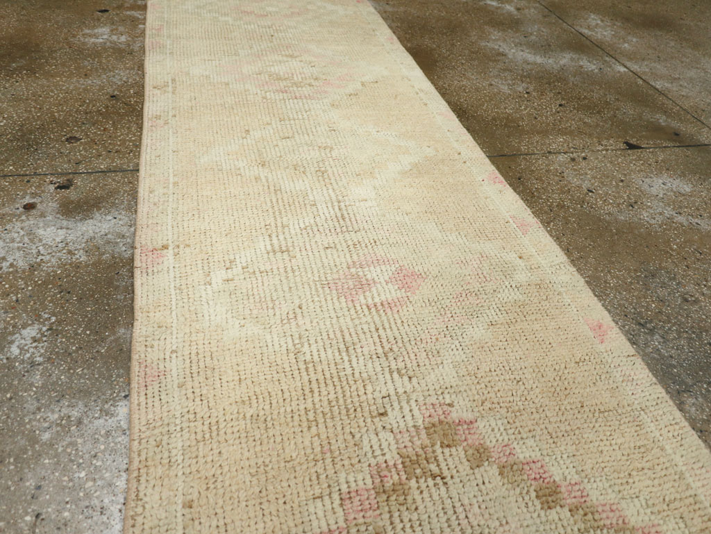 Vintage Turkish Anatolian Runner, No.33575 - Gsblank