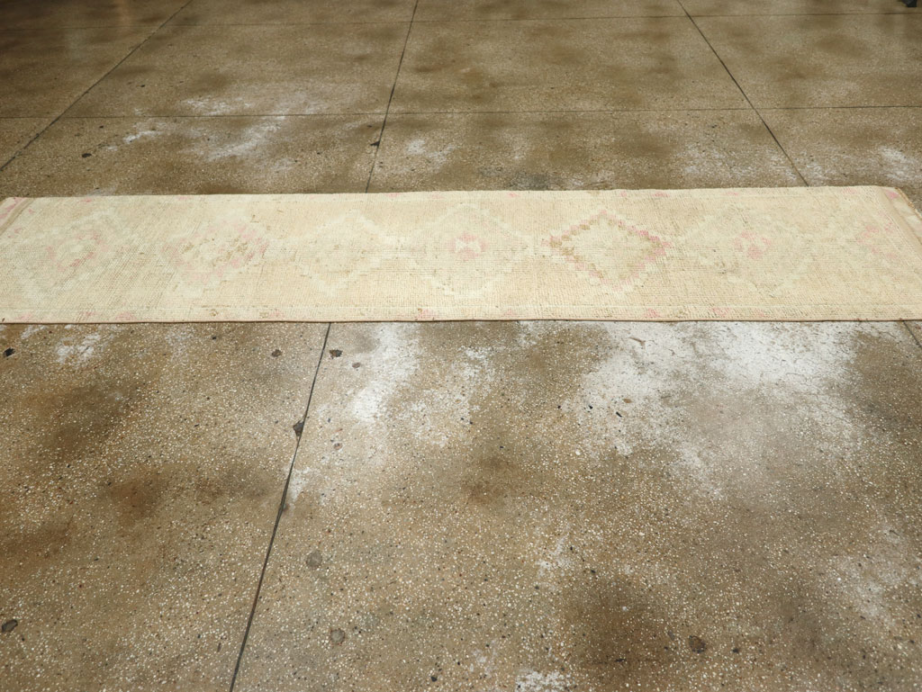 Vintage Turkish Anatolian Runner, No.33575 - Gsblank