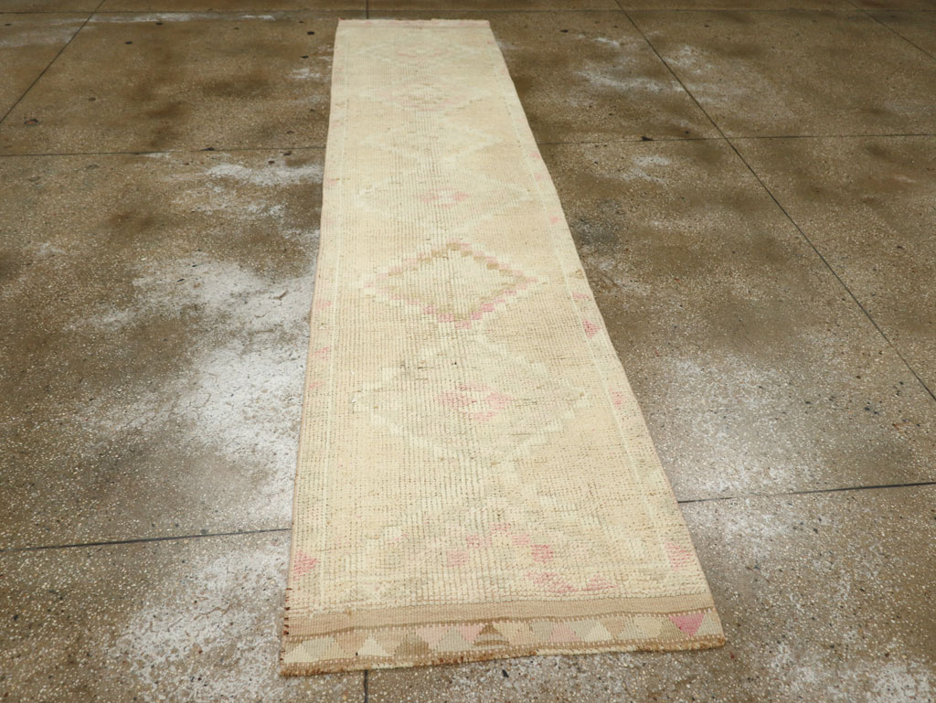 Vintage Turkish Anatolian Runner, No.33575 - Gsblank